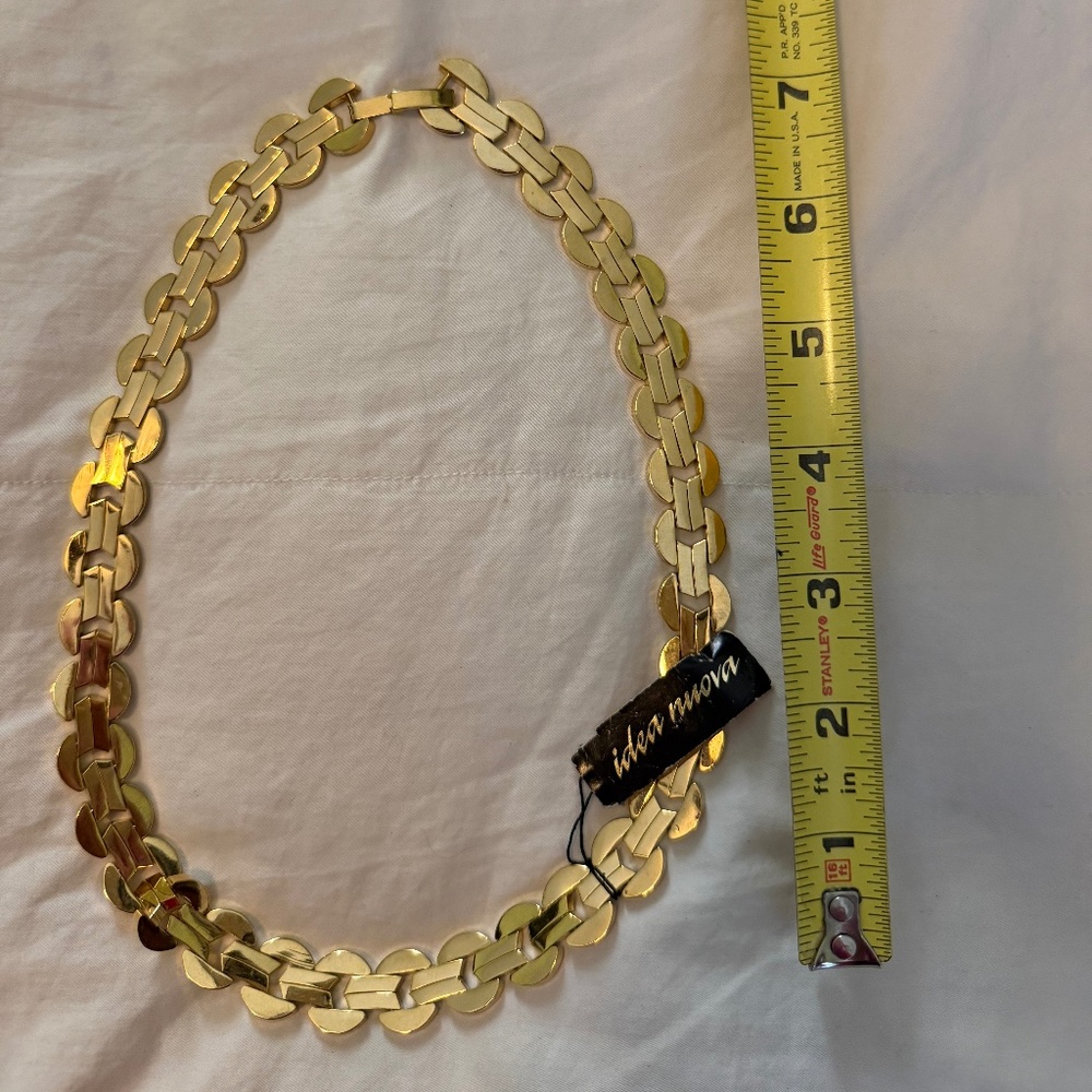 Vintage-style Gold-tone Necklace